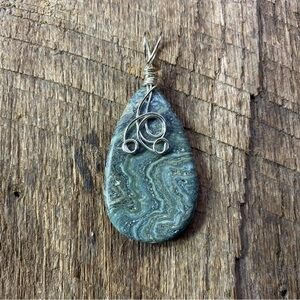 Green Sediment Swirled Silver Wire Wrapped Necklace Pendant